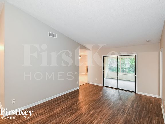 5th image of 798 Gilda Dr