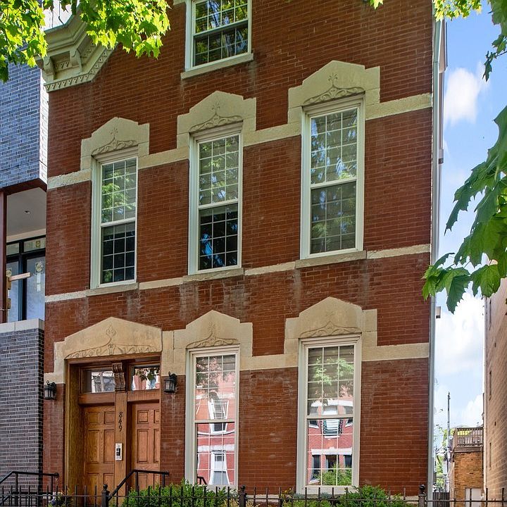 1st image of 849 N Wood St APT 1
