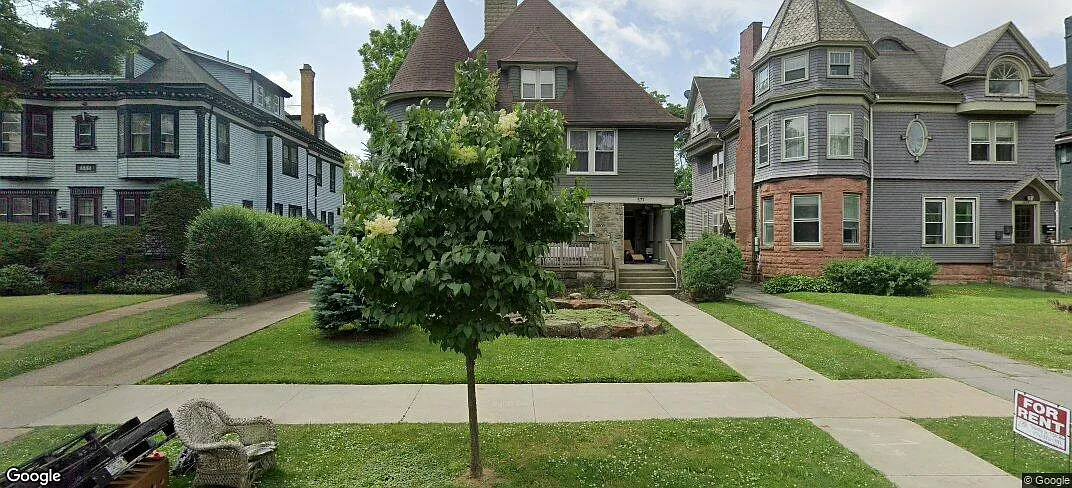 2 bed, $1,250 — Photo 1