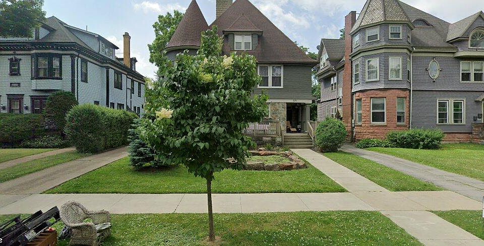 1st image of 577 W Ferry St #1A