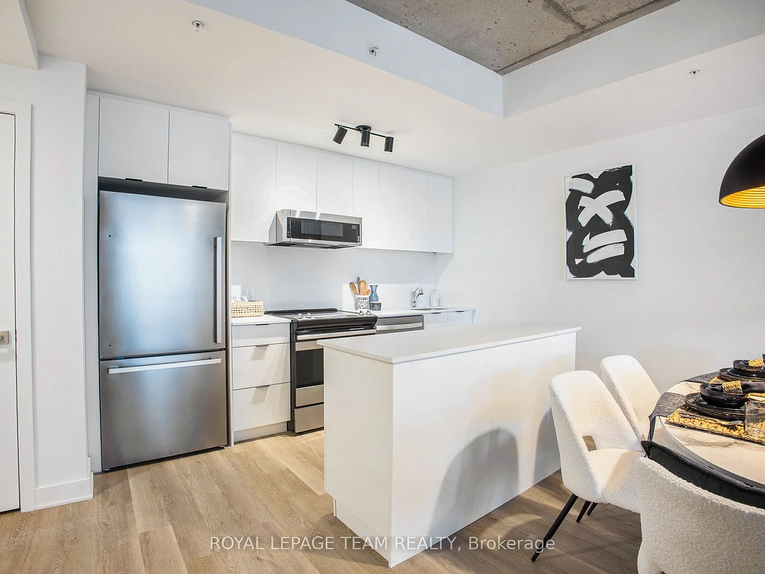 2 bed, $2,790 — Photo 3