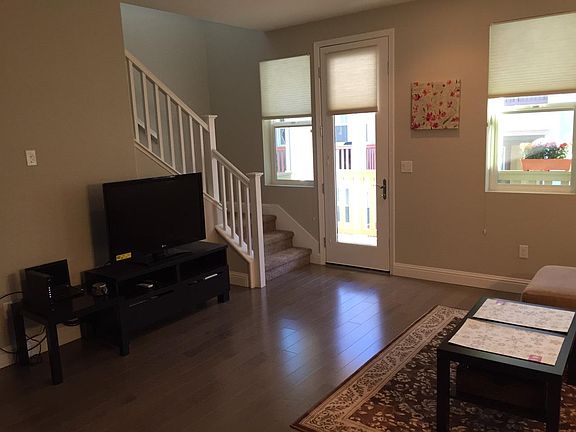 2nd image of 782 Knotts Pl