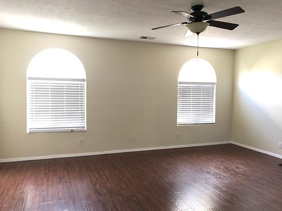 4th image of 430 Pinon Creek Ct SE