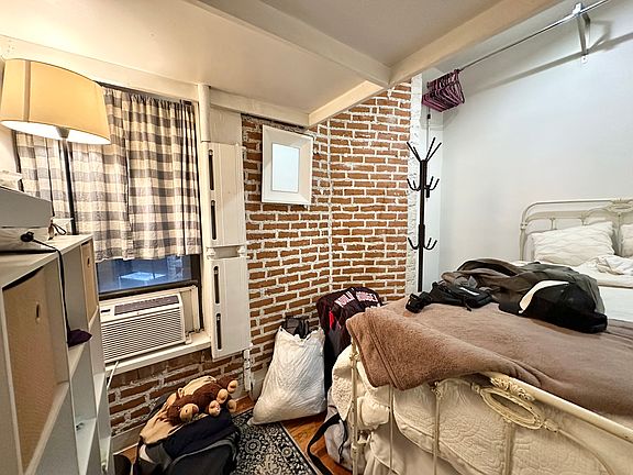 2nd image of 1370 York Ave #1C