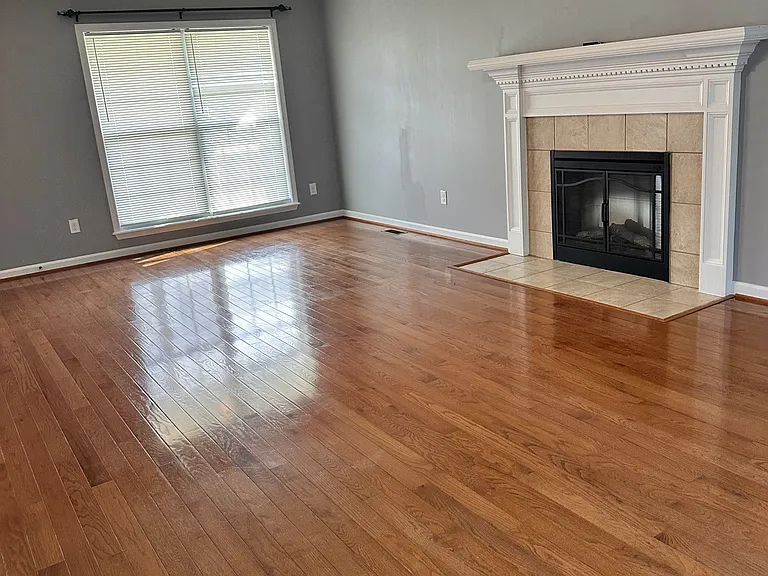 238 Riley Way — Photo 2