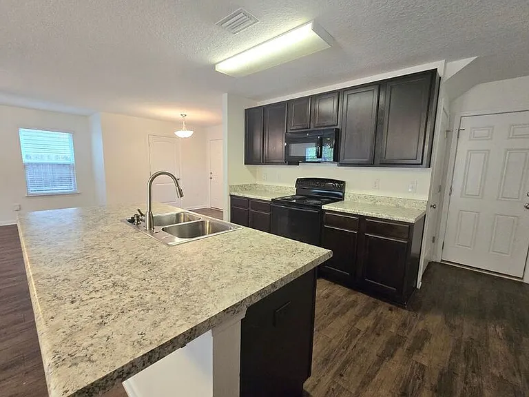 5860 Magnolia Bend Blvd — Photo 5