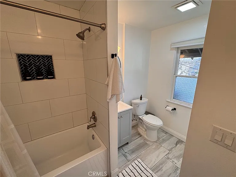 409 Harvard Ave #301 — Photo 5