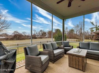 8818 Stara Way, Jeffersontown, KY 40299