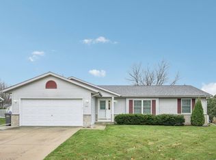 833 Wild Rose Way, Watertown, WI 53094