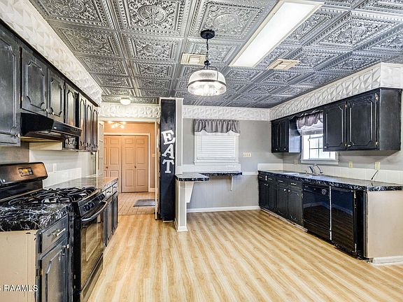 3rd image of 1701 Wilson Dr