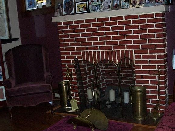 3rd image of 2009 North St