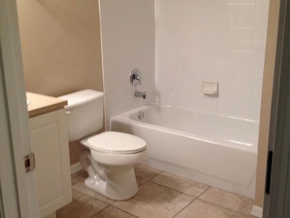 5th image of 145 N Pearl Lake 104 Cswy