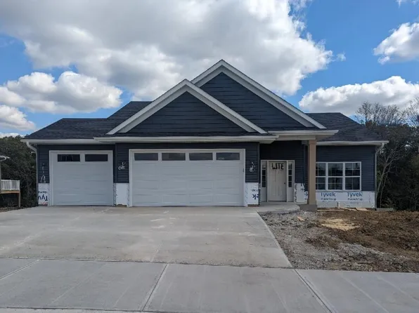 4746 Preston Ln, Iowa City, IA 52246