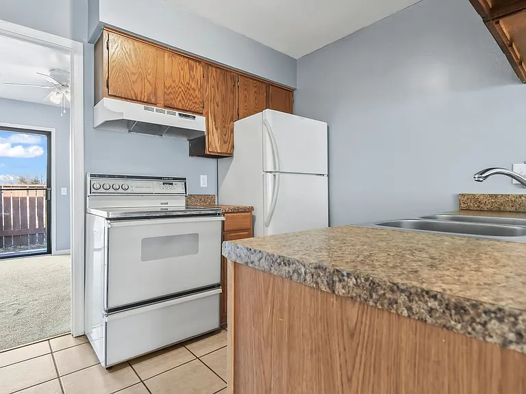 2832 Stanton St — Photo 21