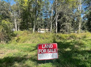 417 Marilou Ln, Bartonsville, PA 18321