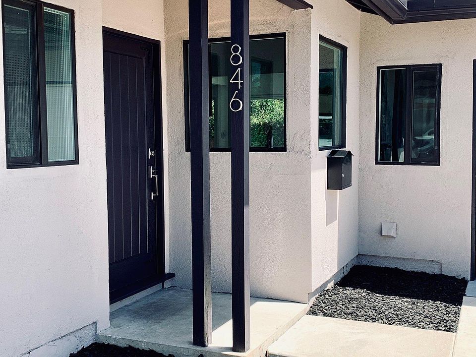1st image of 846 Calle La Palmera
