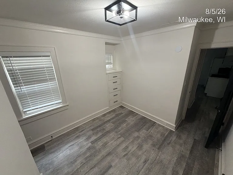 3215 N Bartlett Ave — Photo 5