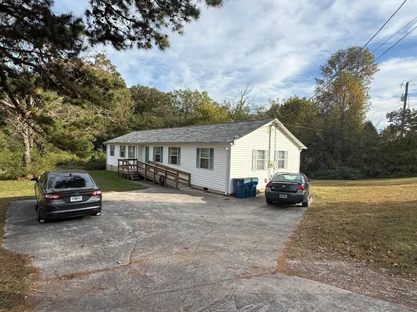 4 Newman Dr, Rossville, GA 30741