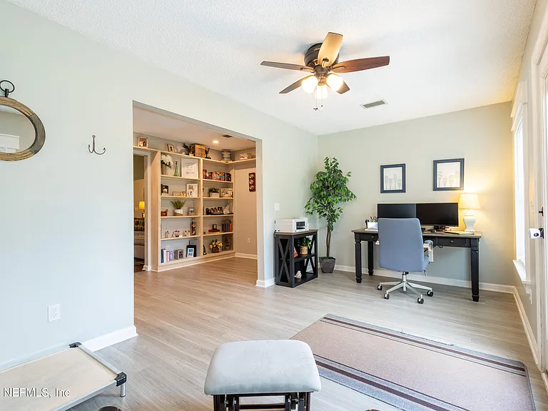 4610 Saddlehorn Trl — Photo 27