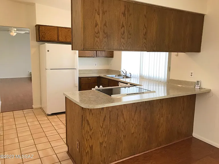 7800 N Nicole Pl — Photo 5