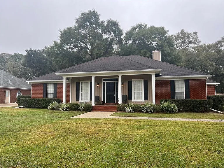 10380 N Hunters Ridge Dr — Photo 1