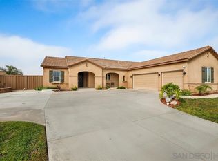 275 Tom McGuinness Jr Cir, Fallbrook, CA 92028