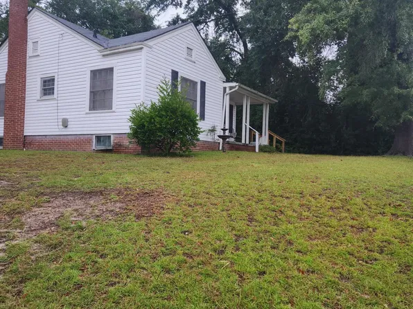 303 N Sandhills Boulevard, Aberdeen, NC 28315