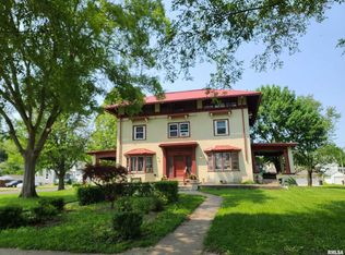 844 5th Ave S, Clinton, IA 52732