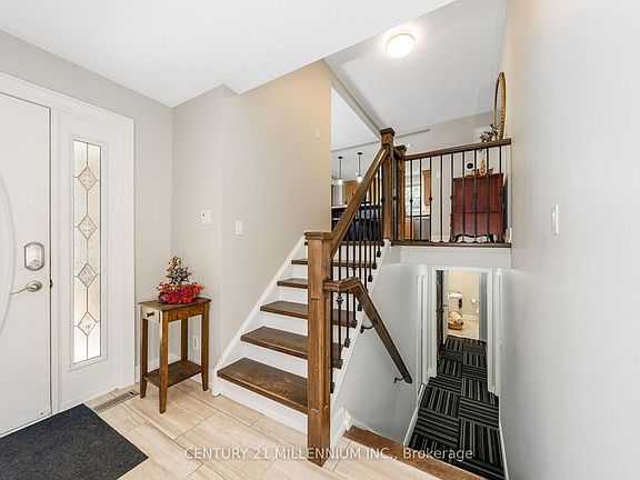5th image of 27 Hillside Dr