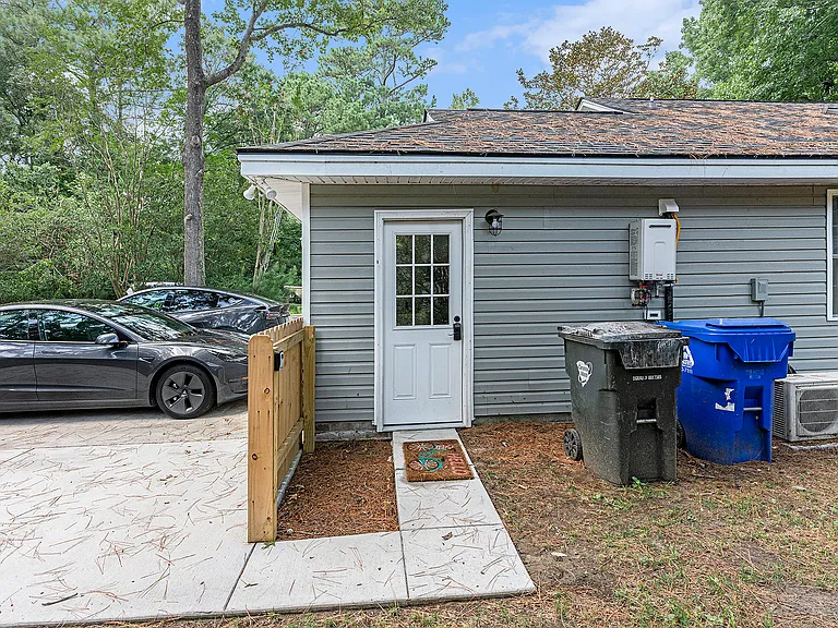 2950 Ashley River Rd #B — Photo 16