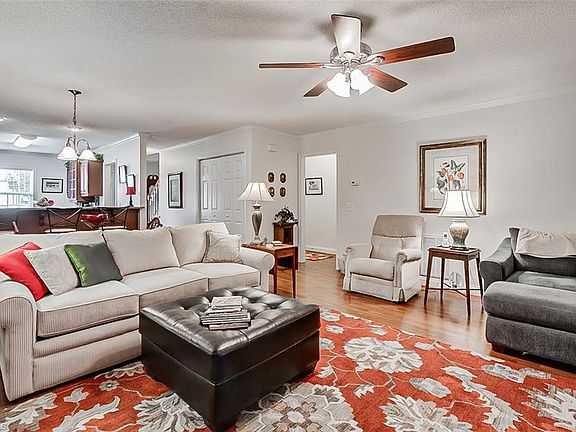 4th image of 725 S Main St Unit 3B