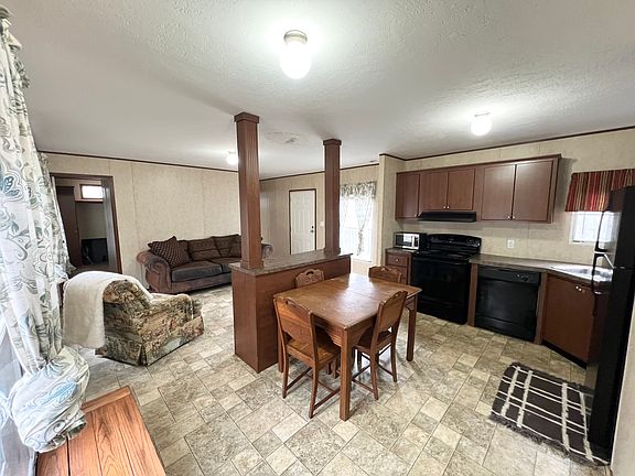 2nd image of 170 Brewer Ln