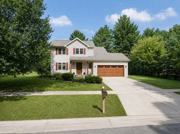 312 Tanglewood Ct, Cottage Grove, WI 53527