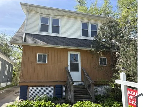 9412 Grand Division Ave, Garfield Heights, OH 44125