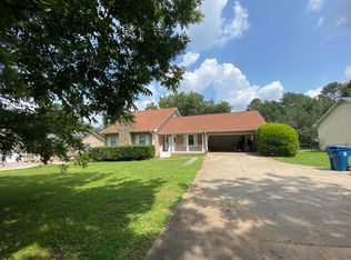 1745 Webb Gin House Rd, Snellville, GA 30078