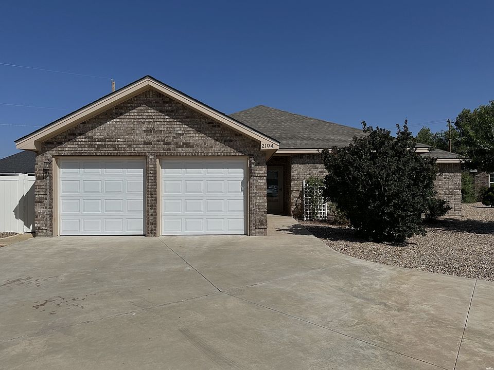 1st image of 2104 Mockingbird Ln