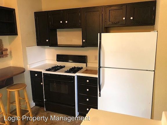 4th image of 1541 E Princeton Ave