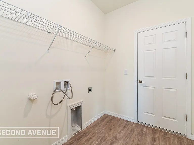 2728 NE 6th Pl — Photo 20