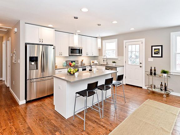 4th image of 6108 Walton Ave