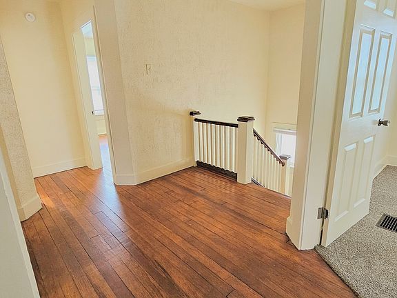 4th image of 924 High St