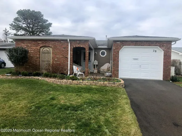 28 Dekker Ct, Brick, NJ 08724