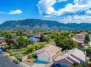 7136 Toulon Dr NE, Albuquerque, NM 87122