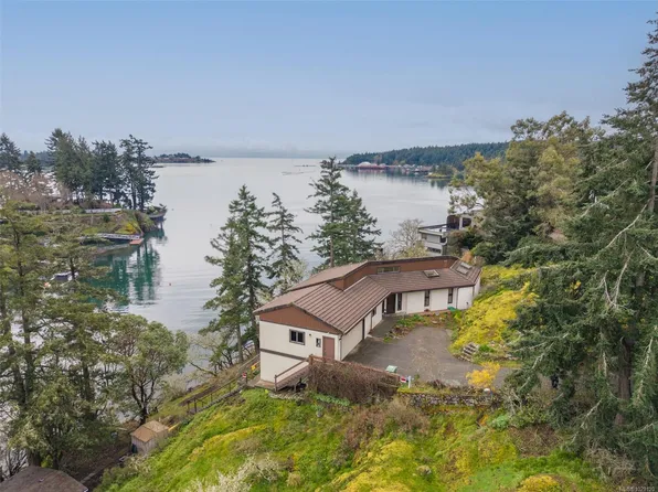 312 Bessborough Ave, View Royal, BC V9B 1T7