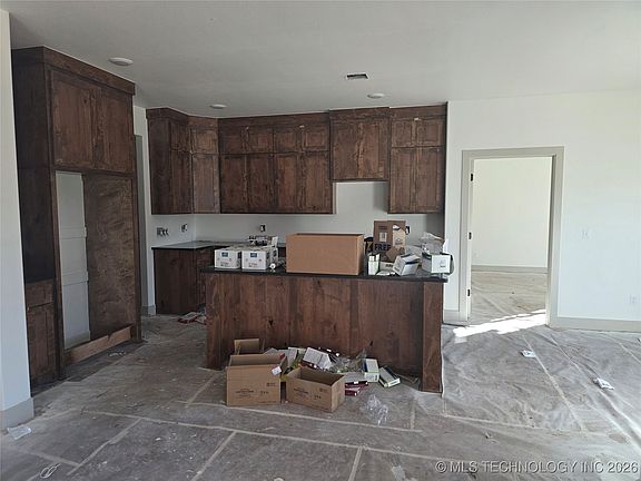 3rd image of 16399 N 573rd Rd