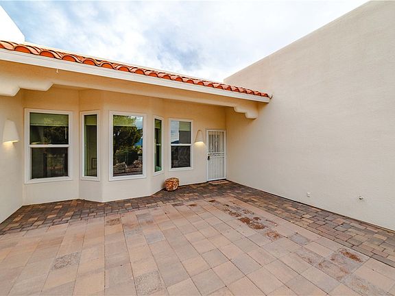 3rd image of 2098 Pawnee Drive