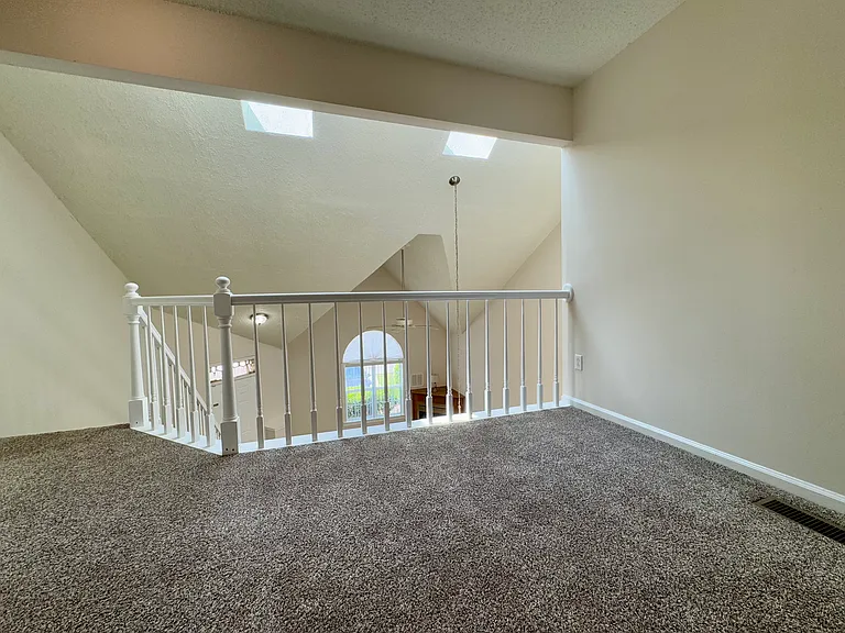 3210 Forest Green Dr — Photo 8