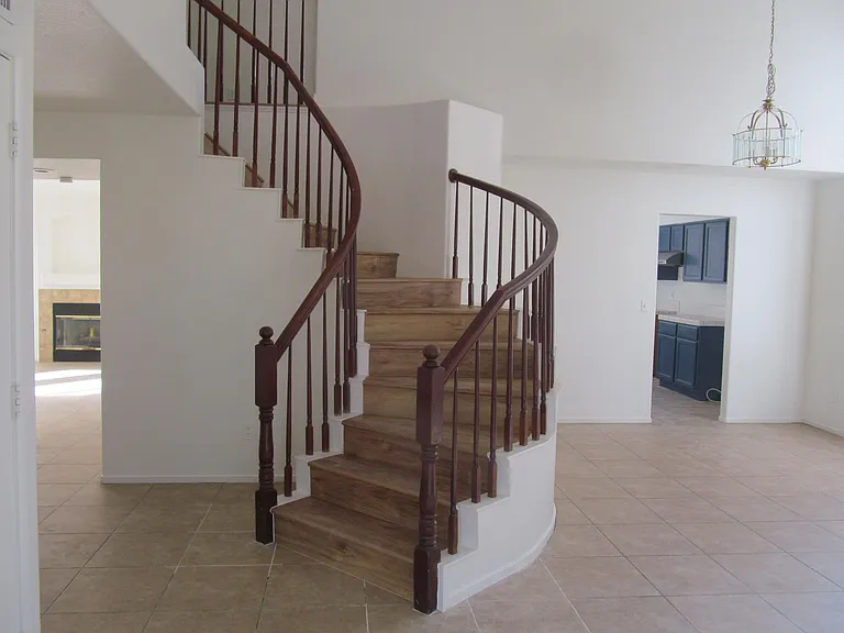 8701 Crescent Ridge Ln — Photo 4