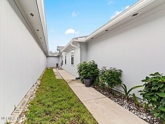 4th image of 4568 CABBAGE POND Drive