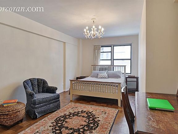 5th image of 150 E 56th St APT 5C