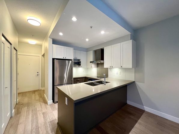 3399 Noel Dr #219, Burnaby, BC V3J 0G8